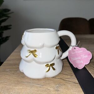 NWT - Strawberry Street - White Christmas Tree w/ Gold Bow Mug - TikTok VIRAL